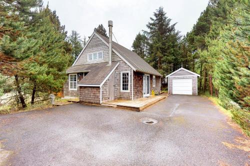 Pacific City House | Family-Friendly Main Deck: 4-Star Retreat with Great Reviews