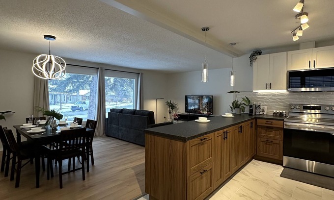 Southeast Calgary House | Family-Friendly 3-Bedroom Retreat for Up to 6 Guests