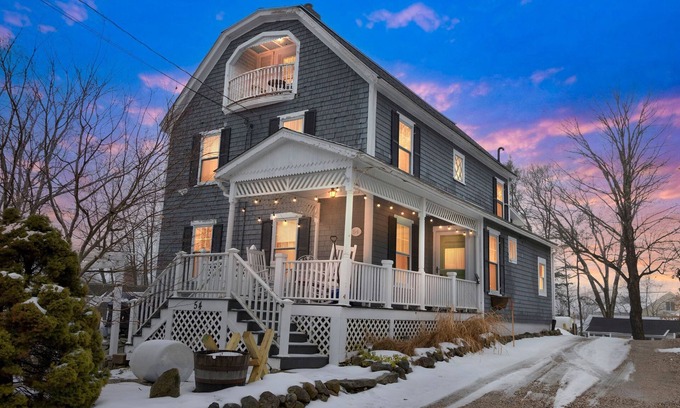 Wolfeboro House | Inviting Main House: Oceanfront 5 Bed Retreat in Wolfeboro