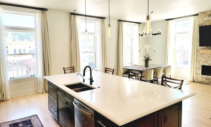 Deadwood Apartment | Elegant Main Street Condo Overlooking Outlaw Square