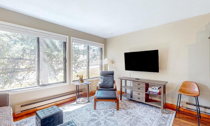 Winter Park Hotel | Inviting Main Street Retreat with Pool & Hot Tub Amenities