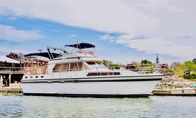 Damariscotta Boat Rental | Scenic Maine Bed & Boat on the Damariscotta River