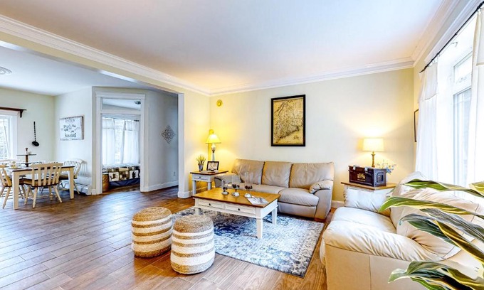 Holden House | Idyllic Maine Country Getaway with Family-Friendly Amenities