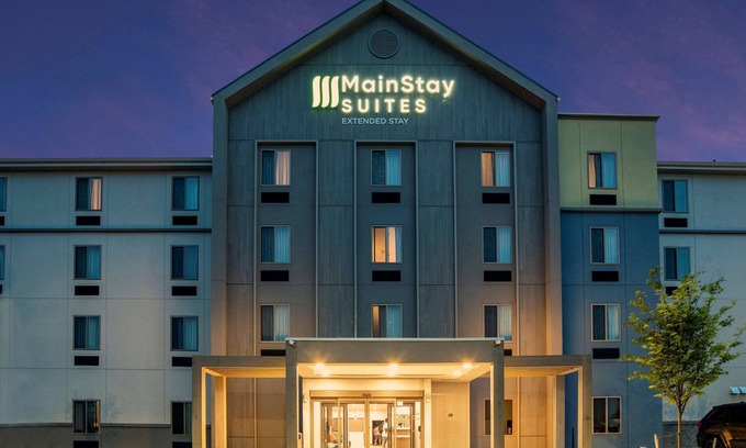 Carlisle Hotel | Top-Rated MainStay Suites Carlisle - Ideal for Families