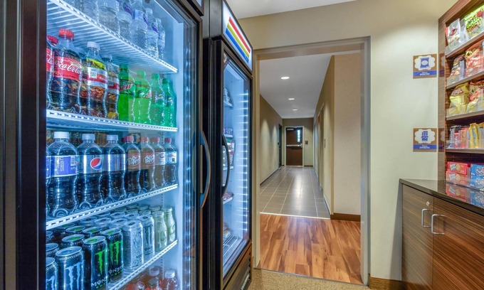Bridgeton Hotel | Discover MainStay Suites St Louis Airport with Family-Friendly Amenities