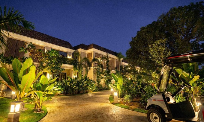 Raipur Resort | Relax at Maira Resort and Convention Centre with Pool & Spa