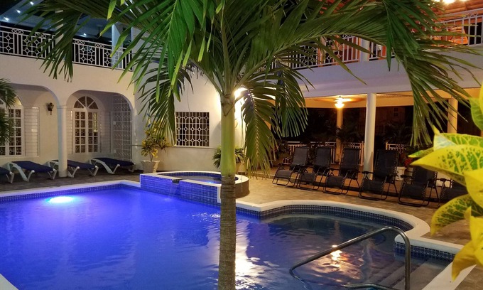 Rio Bueno Villa | Enjoy a Relaxing Stay at Mais Oui Tennis and Spa Villa