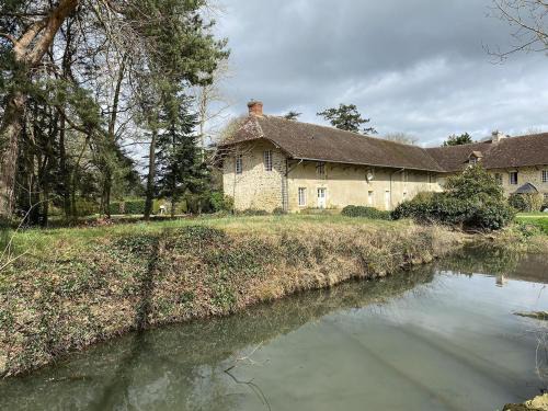 Saint-Christophe-le-Jajolet House | Peaceful Maison de Charme with Garden, Near Nature & Castles