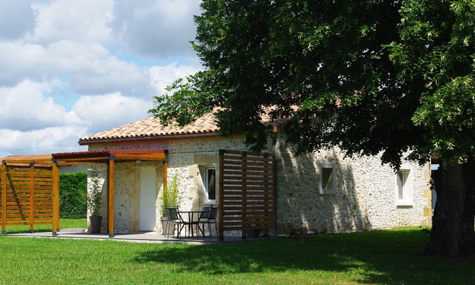 Saint-Laurent-des-Vignes House | Charming Maison de Caractère Near Bergerac - Family & Pet Friendly