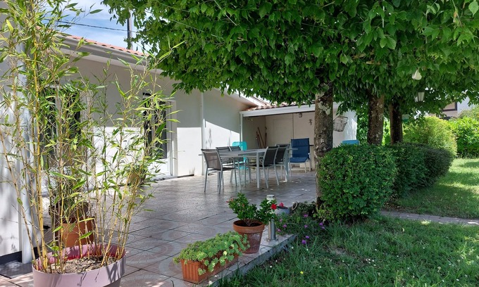 Saint-Sulpice-et-Cameyrac House | Guest Rated 10/10 Maison Agréable Near Bordeaux & St Emilion