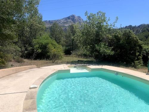 Beaurecueil Villa | Discover Maison à Aix en Provence with Pool & Ocean View