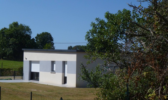 Locquirec House | Discover Oceanfront Maison à Conseillerou Near the Beach