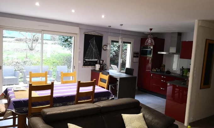 Saint-Nolff House | Cozy Maison à l'Orée du Bois: Pet-Friendly Retreat