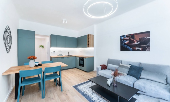 Vinohrady Apartment | Maison Élégance