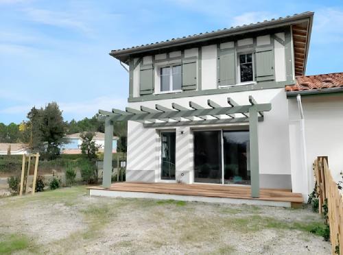 Moliets-et-Maa House | Charming Maison de 3 Chambres with Enclosed Garden Near Beach