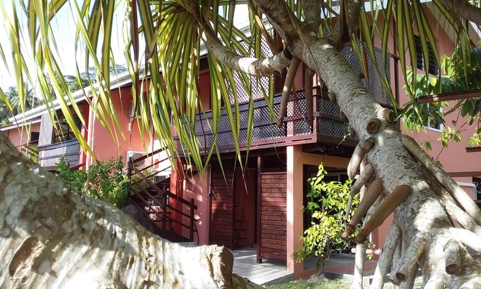 Bora Bora House | Cozy Chambre 1 with Kitchen: Your Perfect Getaway