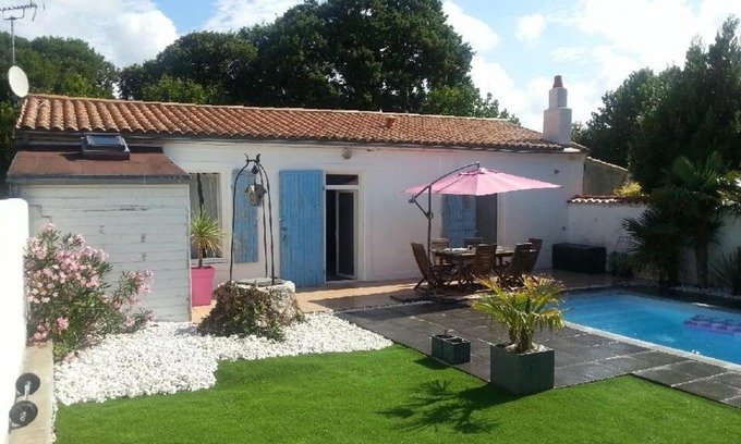 Angoulins House | Inviting Angoulins Retreat with Pool, Steps from the Beach