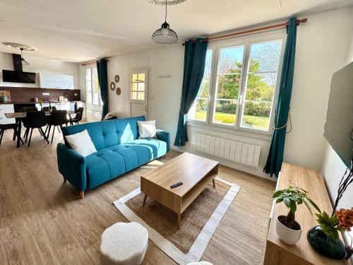 Carhaix-Plouguer House | Maison 6 personnes à 2 pas du Canal de Nantes à Brest