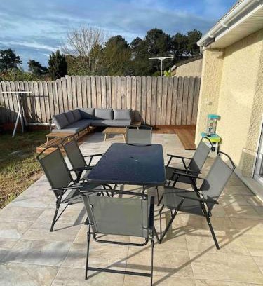 Soulac-sur-Mer House | Pet-Friendly Maison with Ocean View in Soulac