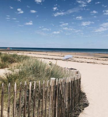 Courseulles-sur-Mer House | Your Oceanfront Escape at Maison Proche Mer