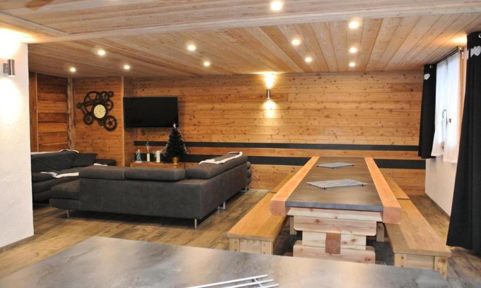 Bessans Apartment | Maison for 12: Pet-Friendly Stay Near Ski Slopes, Rated 9.5
