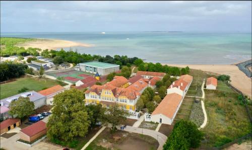 Saint-Georges-d'Oleron House | Maison accès plage 1 à 6 personnes - Saint Georges d Oleron - Boyardville - 2 chambres - animaux acceptés nid d été