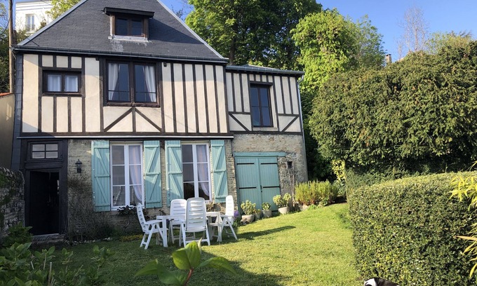 Sainte Marie - Saint Leon House | Beautiful Maison Ancienne with Private Garden & Kitchen