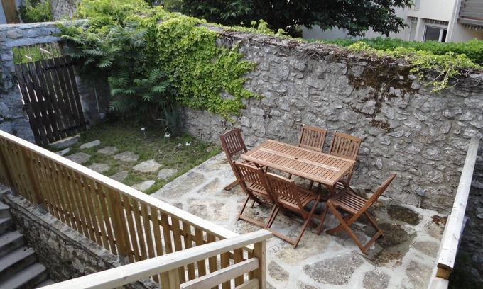 Sassenage House | Cozy Maison-Apt 60m² near Grenoble with Lake View & Spa