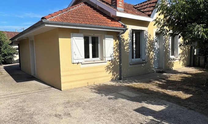 Merignac House | Top-Rated Maison Arcachonnaise with Spa and Breakfast Options