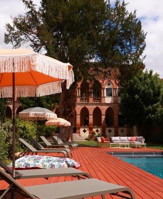 Verdun-sur-Garonne Bed & Breakfast | Highly Rated Maison Arcades with Pool and Family-Friendly Amenities