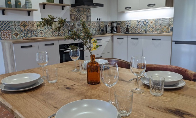Bruniquel House | Idyllic Retreat: Maison au Bord de L'Aveyron near Bruniquel
