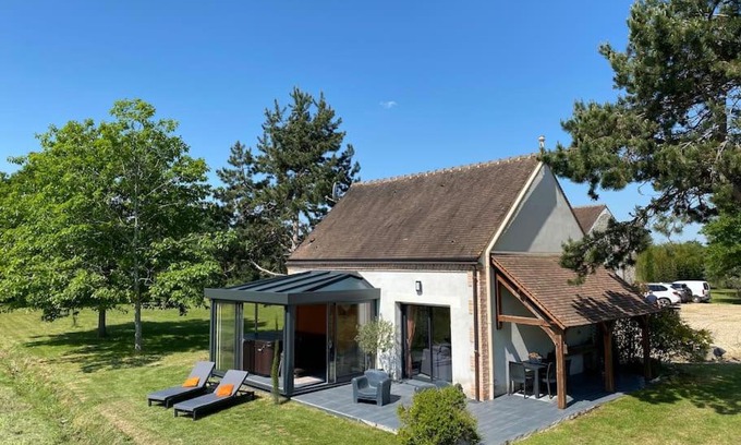 Ardon House | Relaxing Retreat at Domaine de Sainte-Marie with Spa & Hot Tub