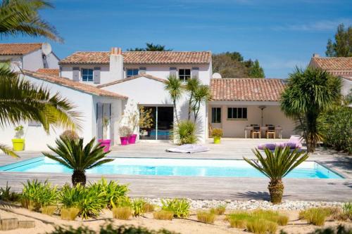 Ars-en-Re Villa | Tranquil Forest Retreat with Heated Pool - 4 Star Rating