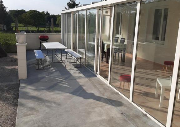 Chambray-les-Tours House | Peaceful Retreat for 6 with Pet-Friendly Amenities