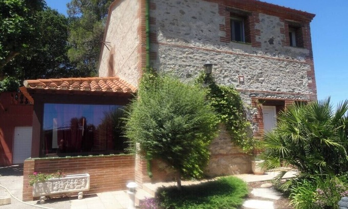 Latour-Bas-Elne Other | Tranquil Retreat Steps from the Sea with Spa Access