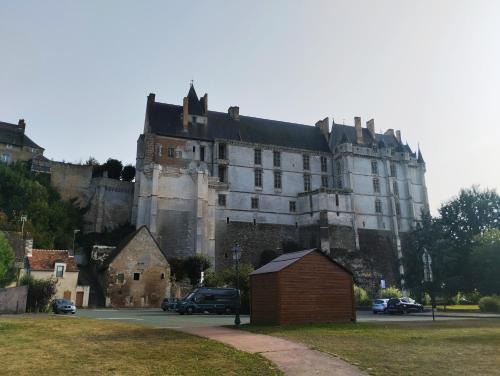Chateaudun House | Cozy Maison Steps from the Castle with Breakfast Included