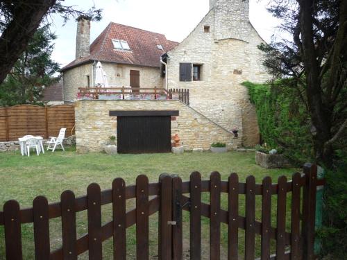 Lavercantiere House | Authentic Maison Perigord-Quercy with Oceanfront Views