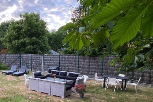 Guerande House | Discover Maison aux cœur de la Brière - Family & Pet Friendly!