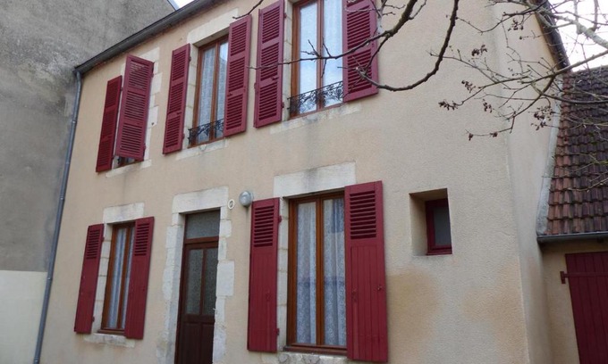 Saint-Germain-des-Fosses House | Family-Friendly Maison avec Cour, 4 Bedrooms Near Vichy