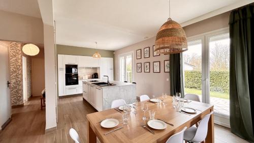 Saint-Valery-sur-Somme Villa | Cozy Retreat: La Cabane aux Oiseaux with Garden Oasis