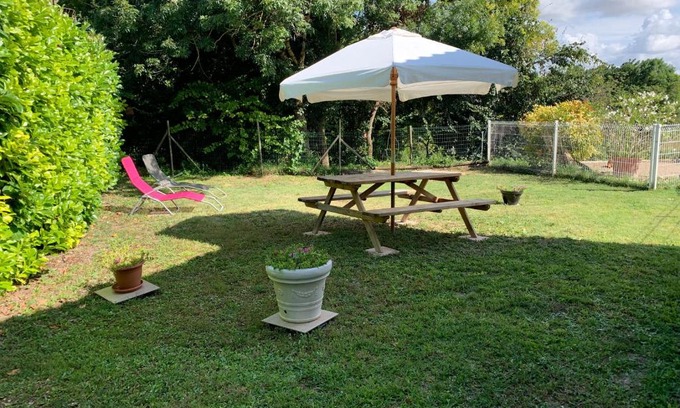 Meschers-sur-Gironde House | Discover a Cozy Home with Garden and Private Parking