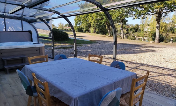 Avrille House | Relaxing Maison Avec Jacuzzi Near the Beach