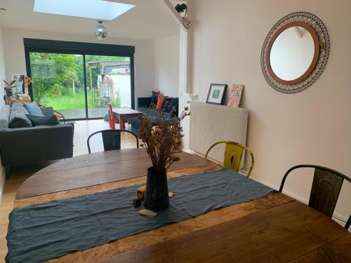 Bois Blancs House | Cozy Maison with Garden in Lille Bois Blancs