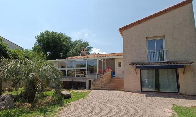 Juvignac Apartment | Serene Maison with Garden, Pool & Ocean Views - 4 Stars