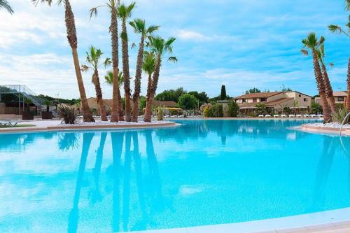 Portiragnes-Plage House | Family-Friendly Maison with Pool & Ocean Views in Summer