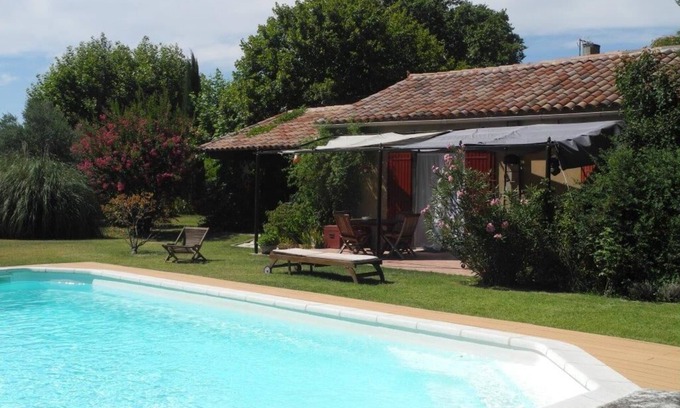 Pont Royal House | Elegant Maison with Pool and Inviting Patio Retreat