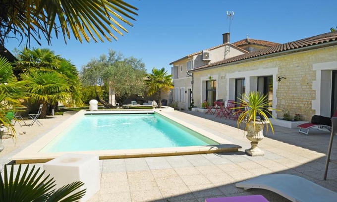Sigogne Villa | Inviting Oceanfront Maison with Pool and Hot Tub Retreat