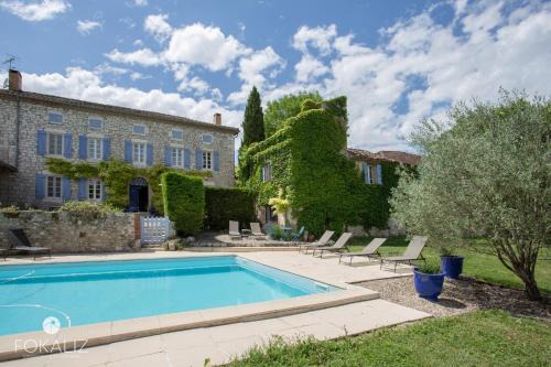 Le Verdier Bed & Breakfast | Discover MAISON BEAUMONT: Oceanfront Retreat with Pool