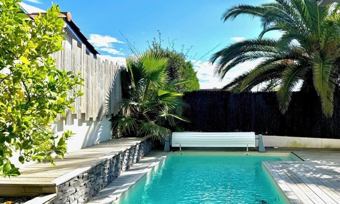 Bidart House | Maison Bidart: Relax by the Heated Pool Near Beautiful Beaches