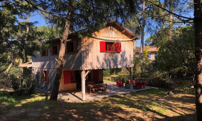 Cap-Ferret Villa | Beachfront Maison Bois: Family-Friendly Retreat in CapFerret